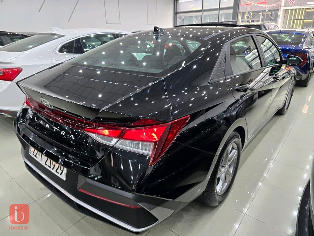 Hyundai Elantra 3