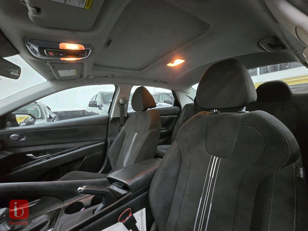 Hyundai Elantra 7