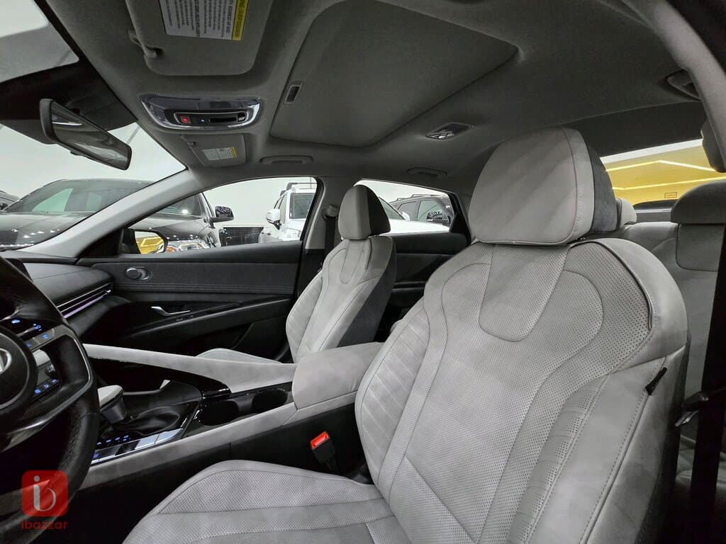 Hyundai Elantra 7