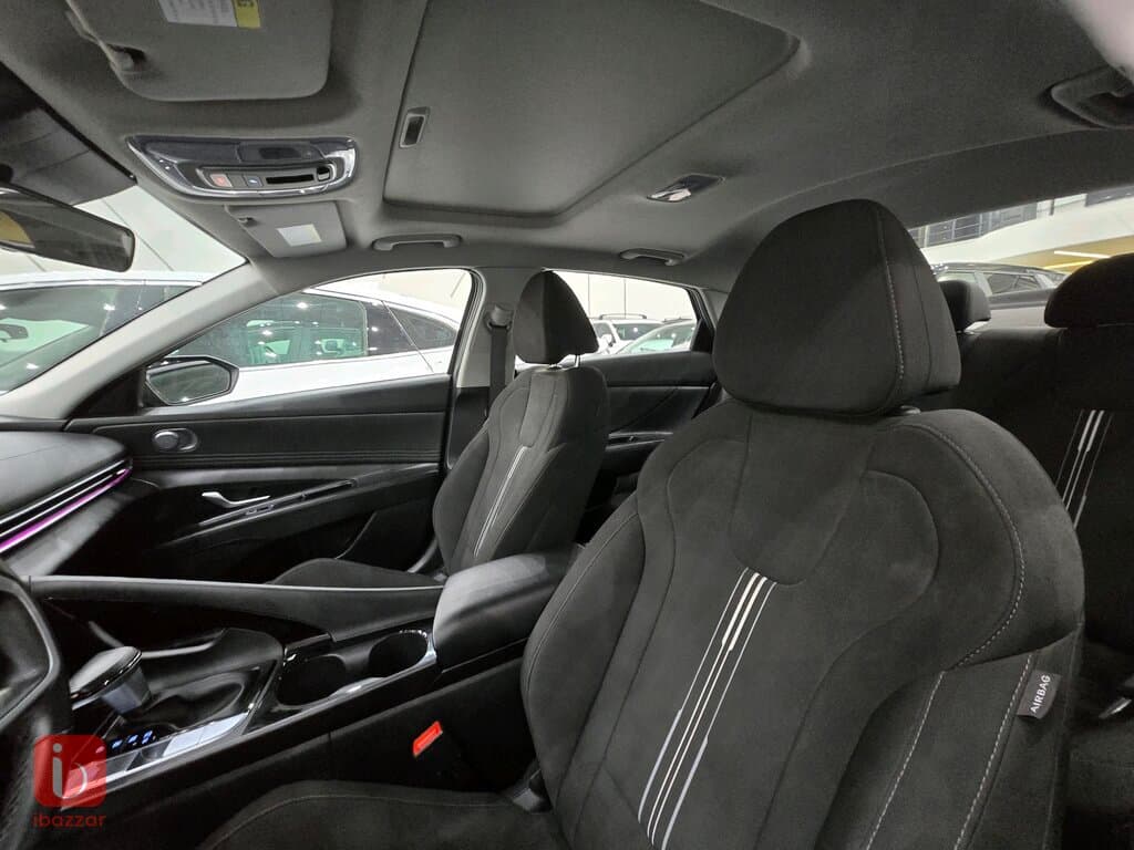 Hyundai Elantra 7