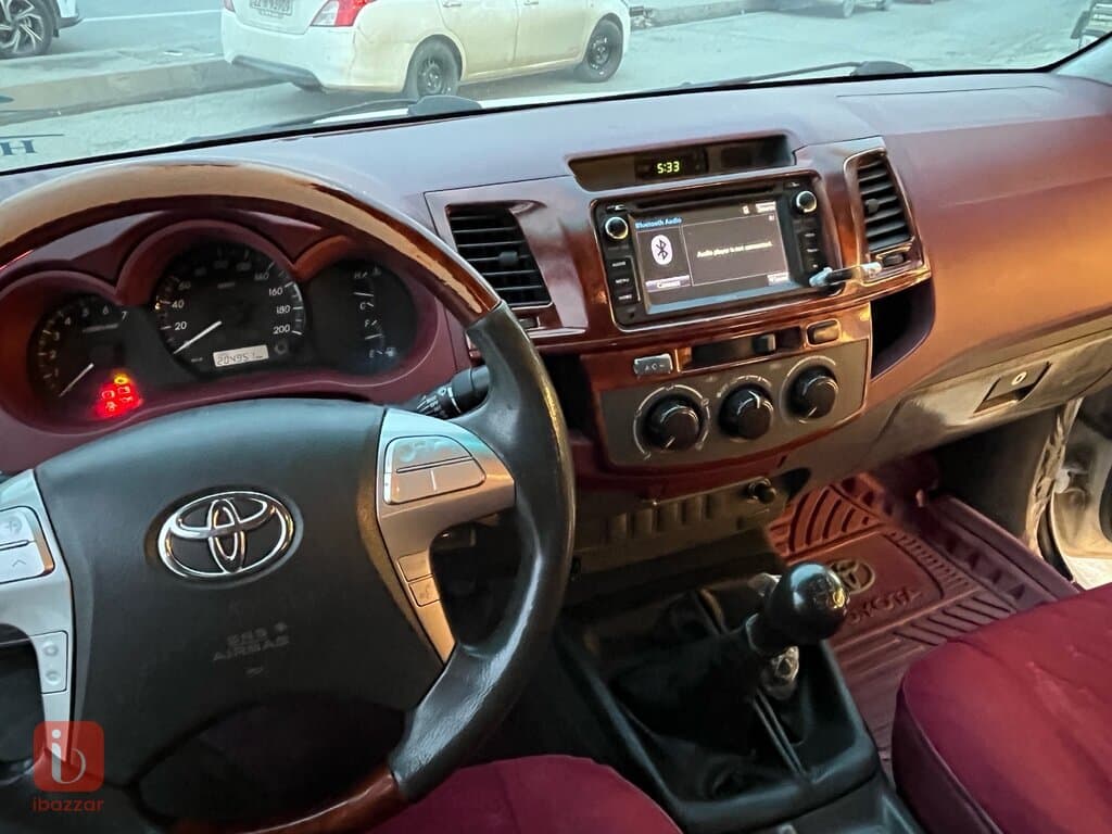 Toyota Hilux 7