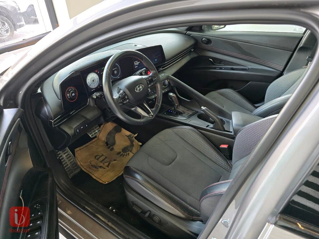 Hyundai Elantra N Line 12