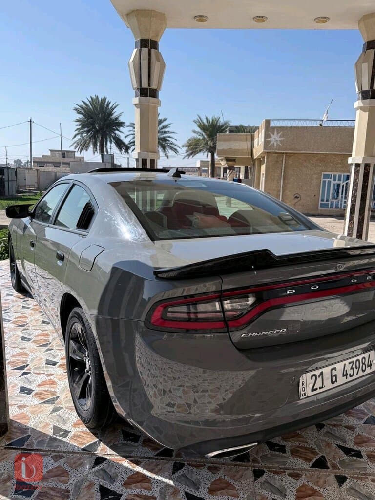 Dodge Charger 8