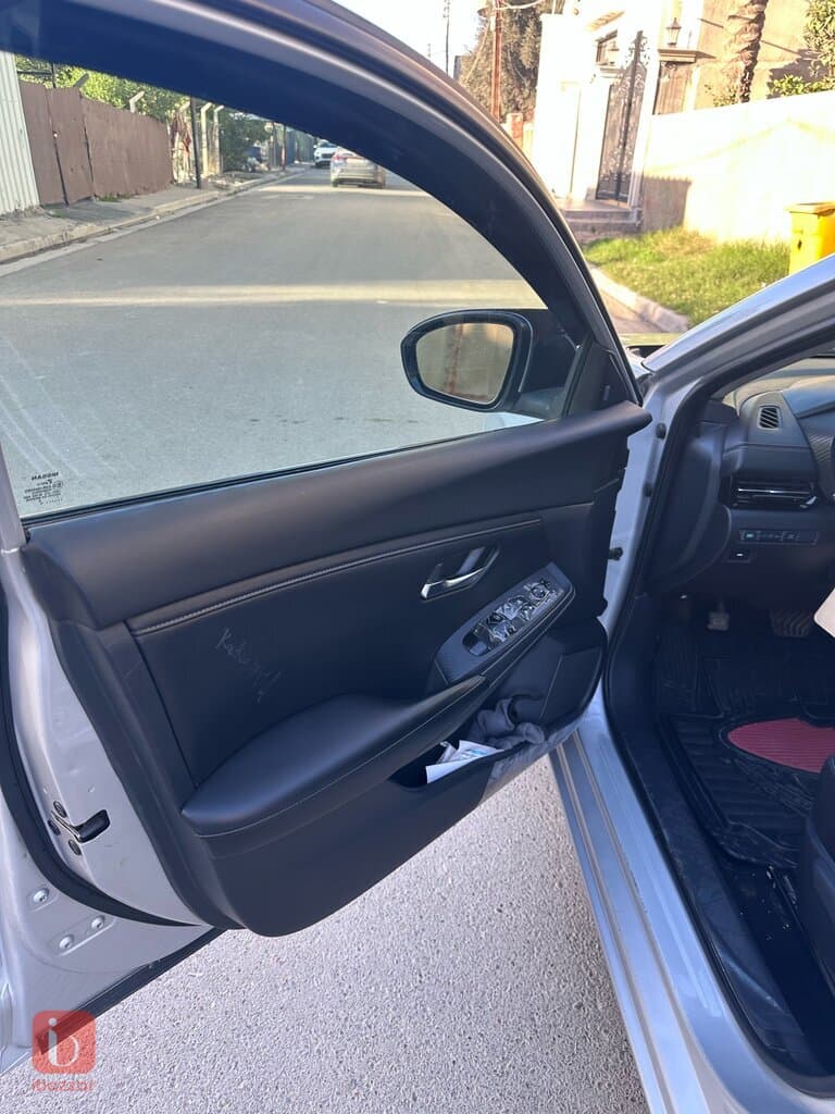 Nissan Sentra SV 8