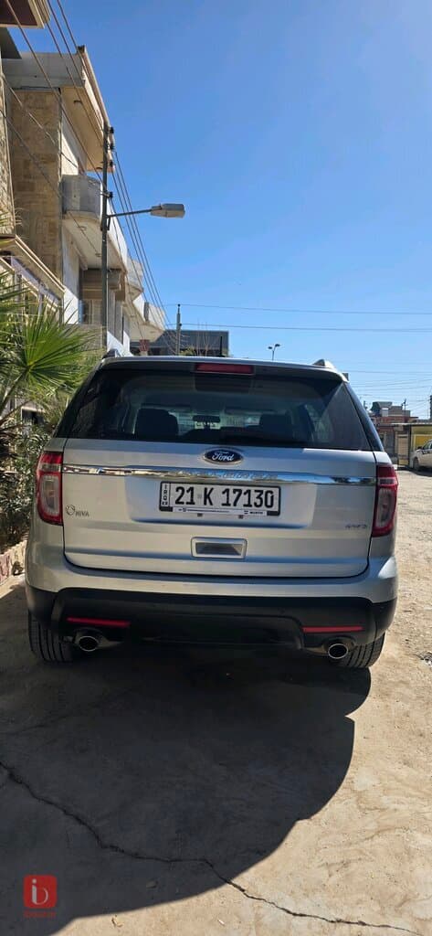 Ford Explorer ST 2