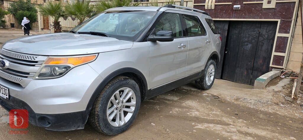 Ford Explorer ST 8