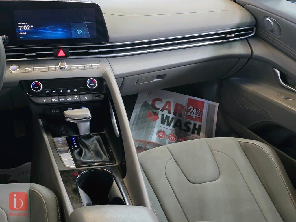 Hyundai Elantra 8