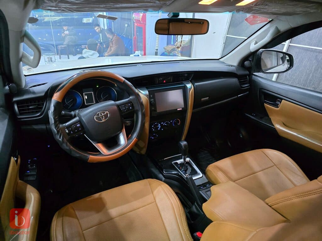Toyota Fortuner 5