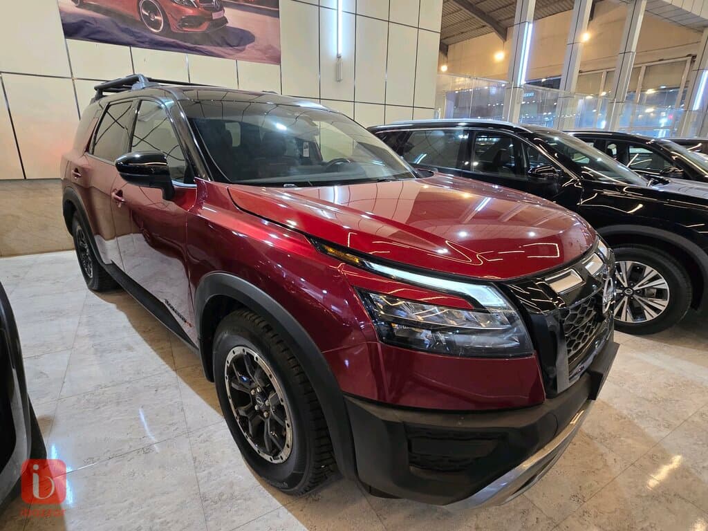 Nissan Pathfinder 2