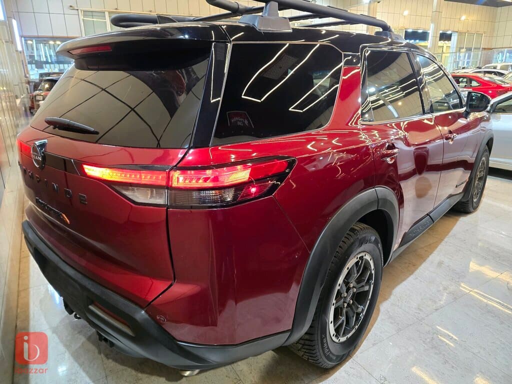 Nissan Pathfinder 3