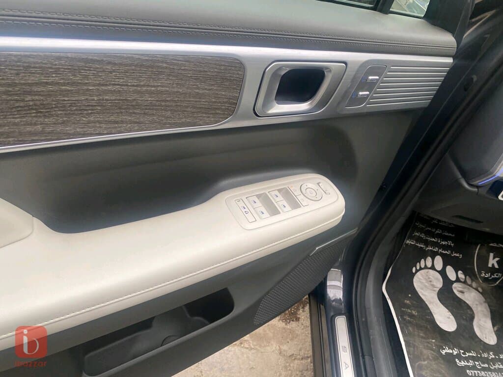 Hyundai Santa Fe Standard 7