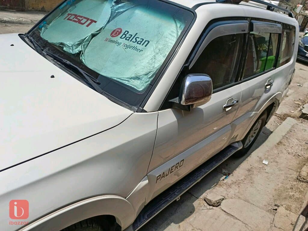 Mitsubishi Pajero GLS 8