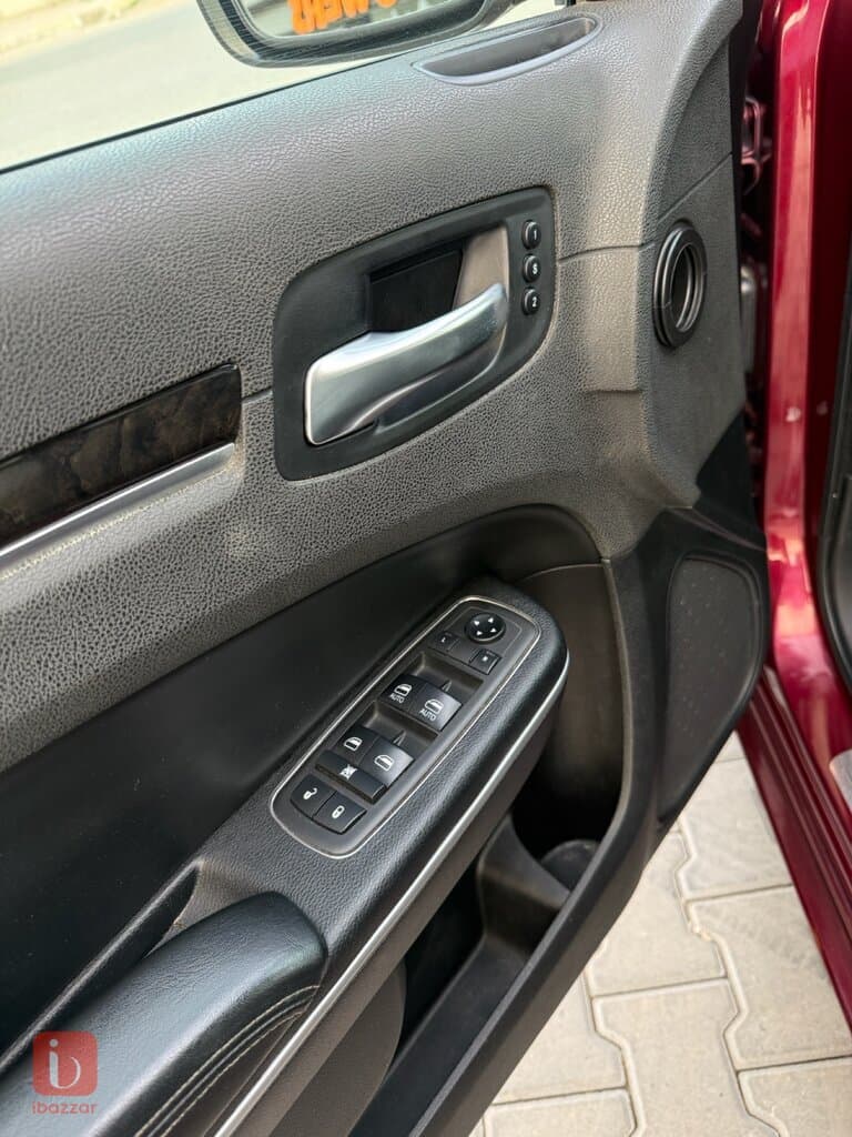 Chrysler 300 8