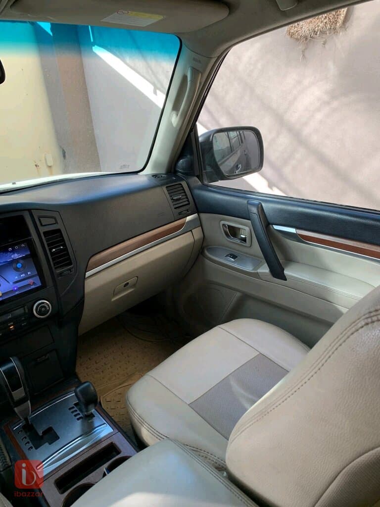 Mitsubishi Pajero GLS 3