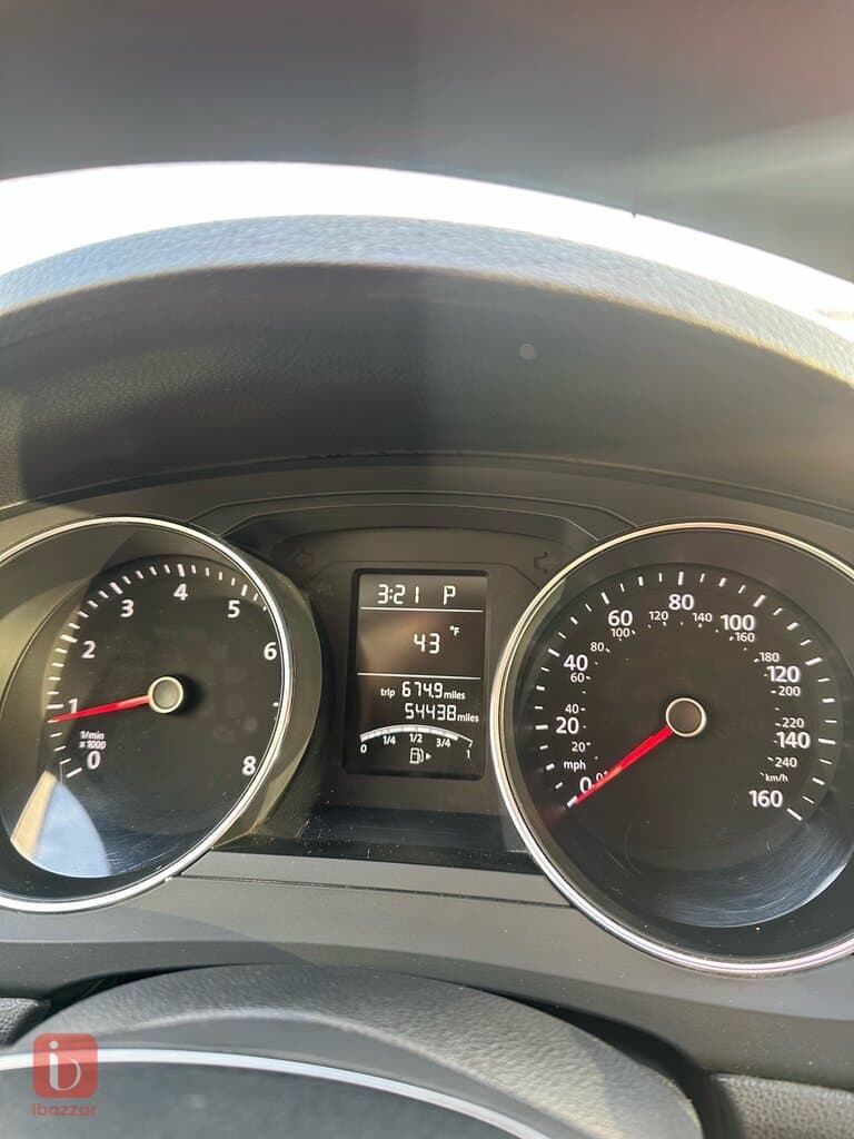 Volkswagen Jetta SE 13