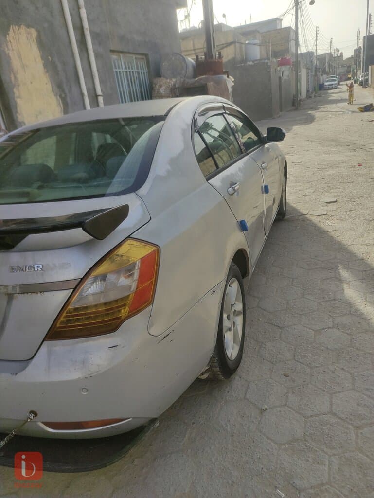 Geely Emgrand 7 1.8L CVT GL 6