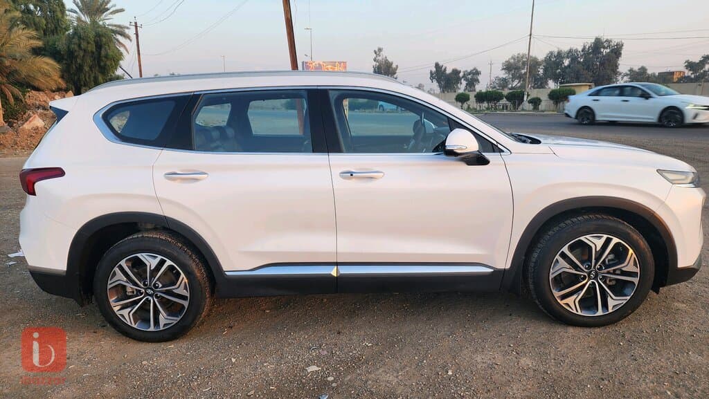 Hyundai Santa Fe Standard 2