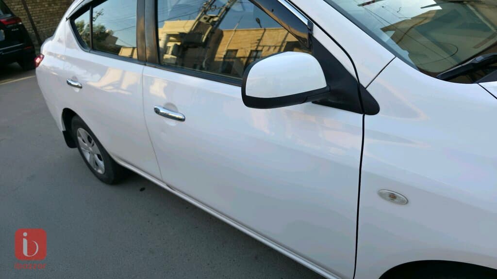 Nissan Sunny SL 4