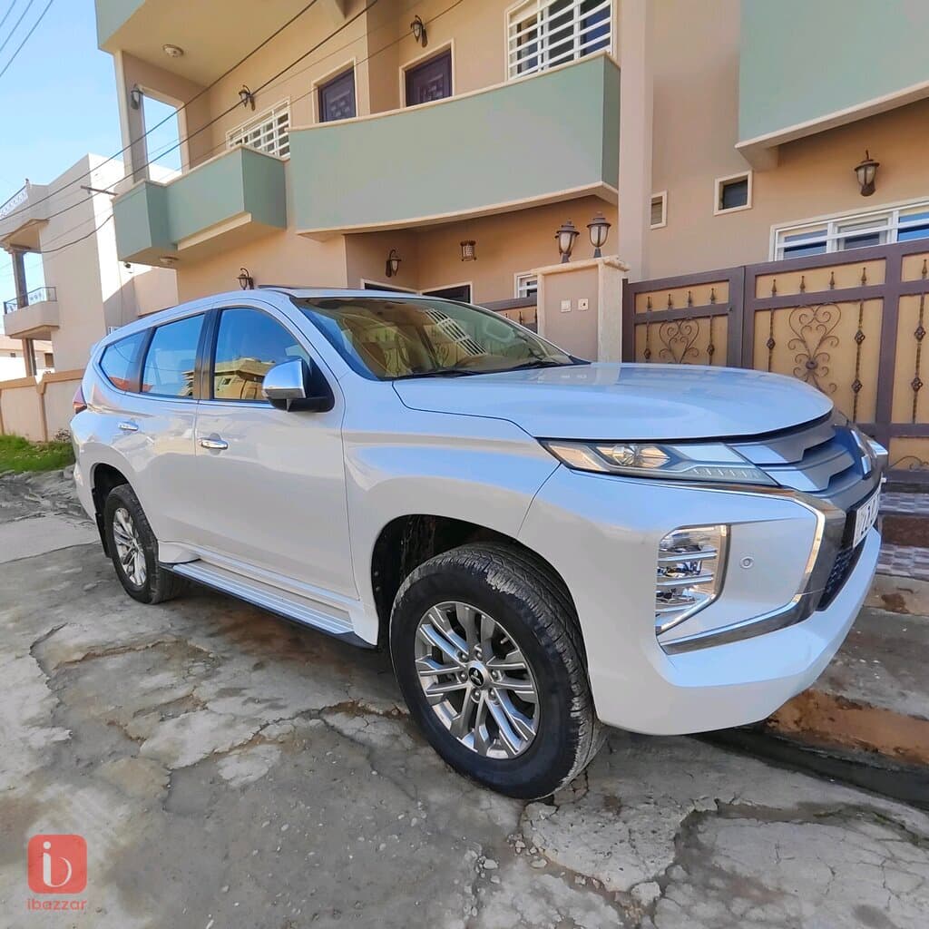 Mitsubishi Pajero Sport Signature Edition 4