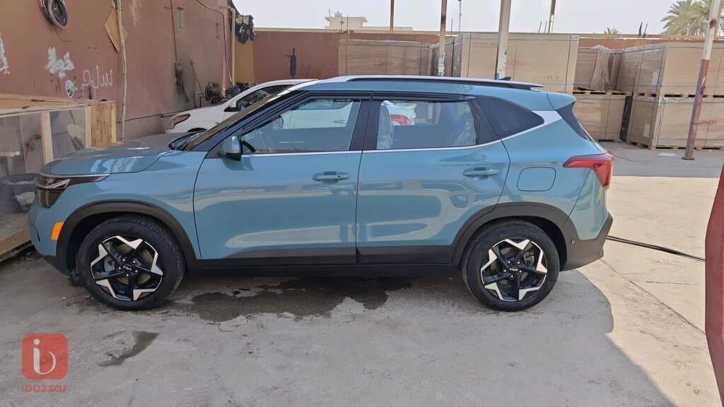 KIA Seltos EX 1