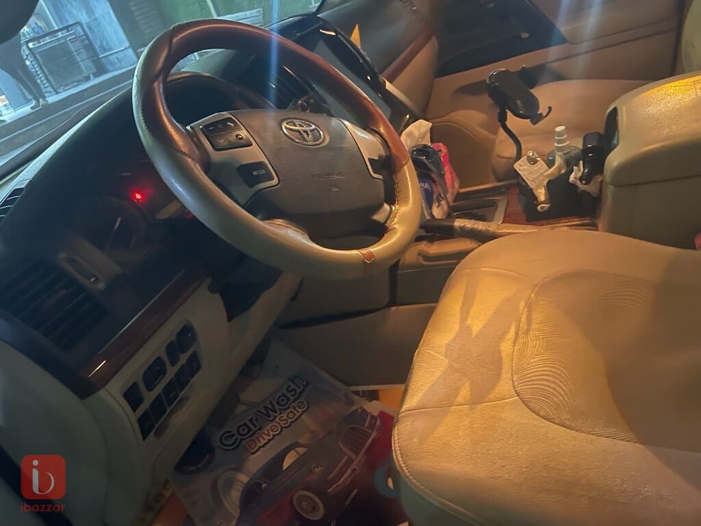 Toyota Land Cruiser GXR 3
