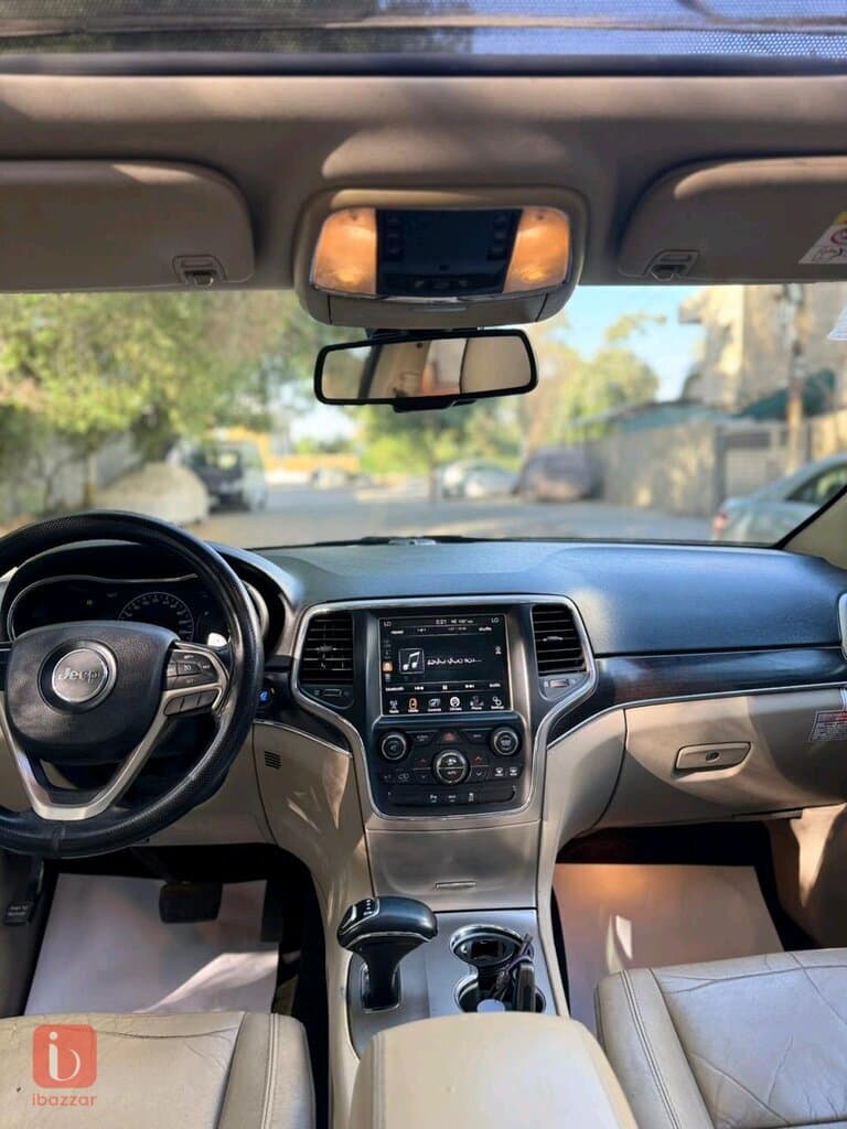 Jeep Grand Cherokee Limited 11