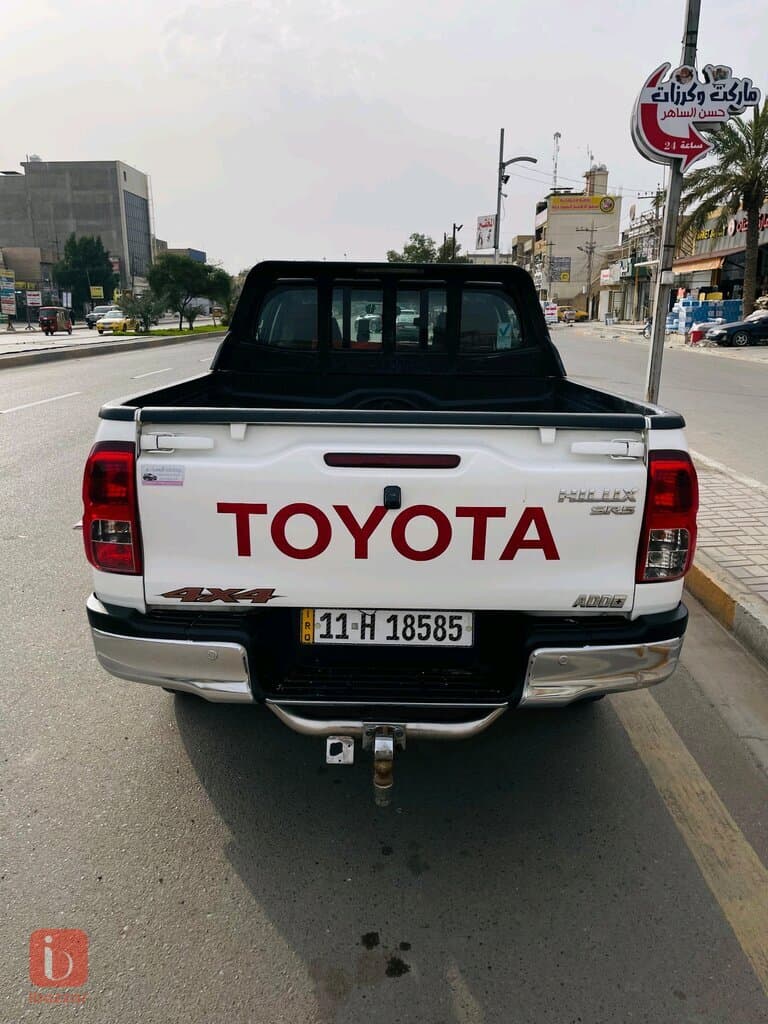 Toyota Hilux Double Cab GLX AWD P 5