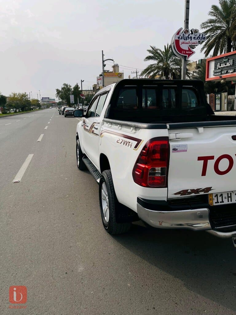 Toyota Hilux Double Cab GLX AWD P 7