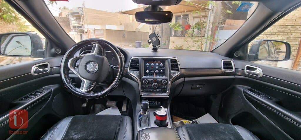 Jeep Grand Cherokee Laredo 2