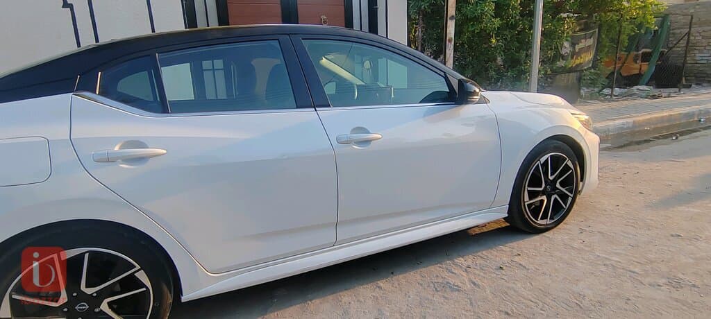 Nissan Sentra SR 6