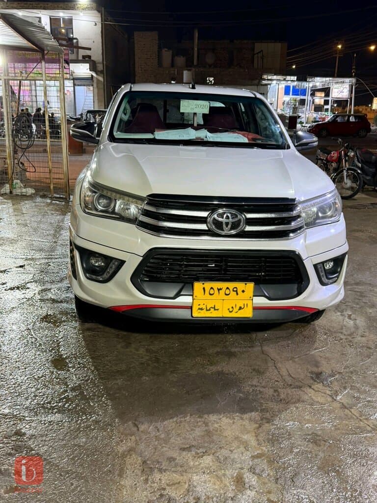 Toyota Hilux 2