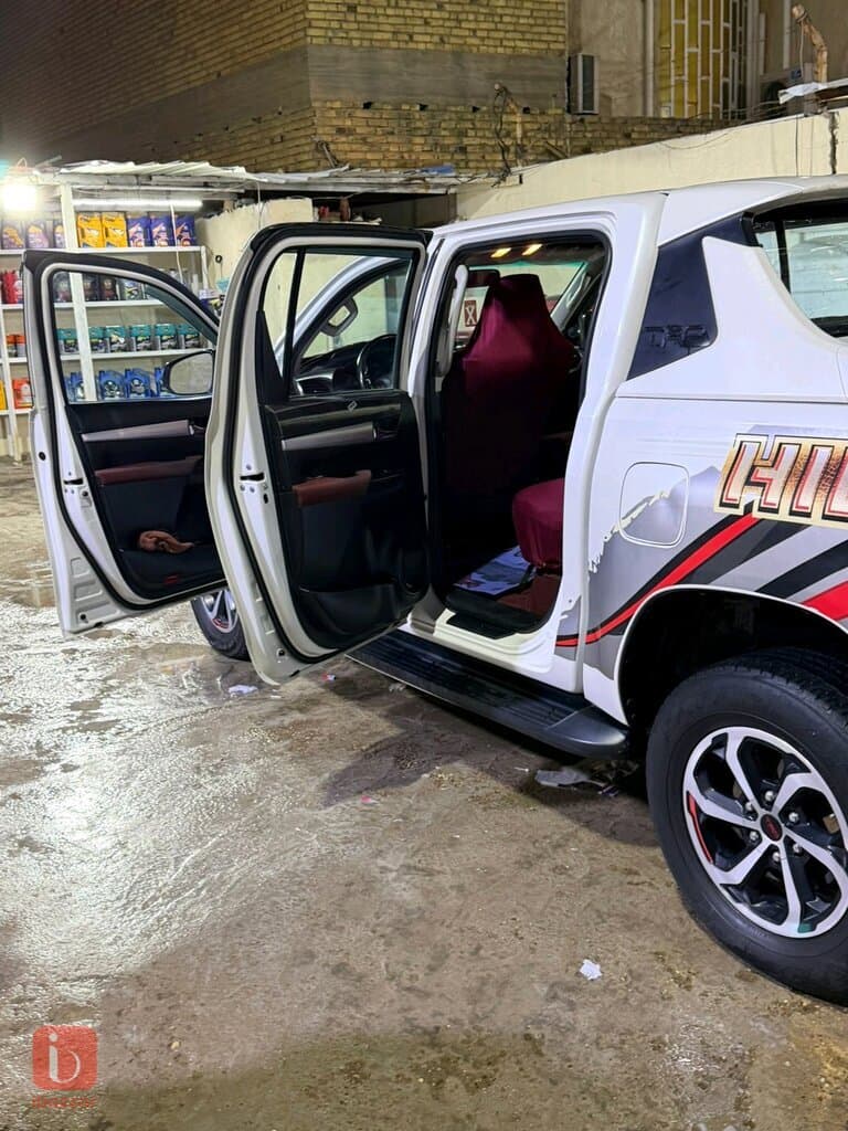 Toyota Hilux 5