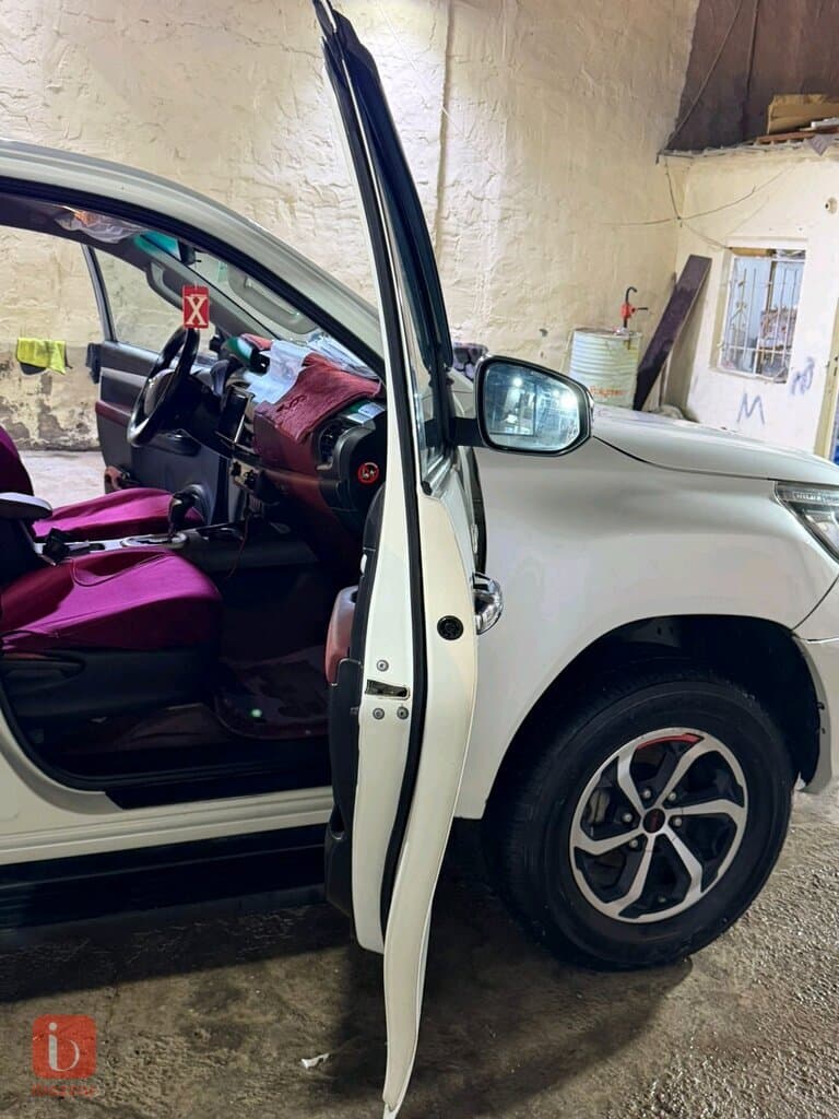 Toyota Hilux 6