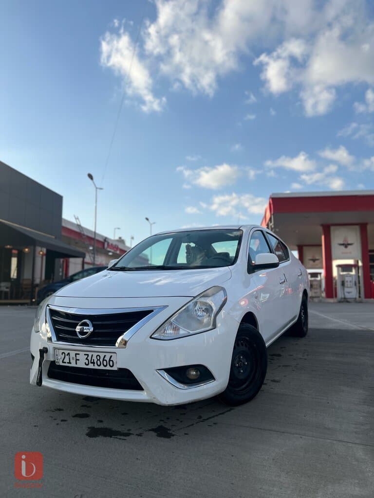 Nissan Sunny 5