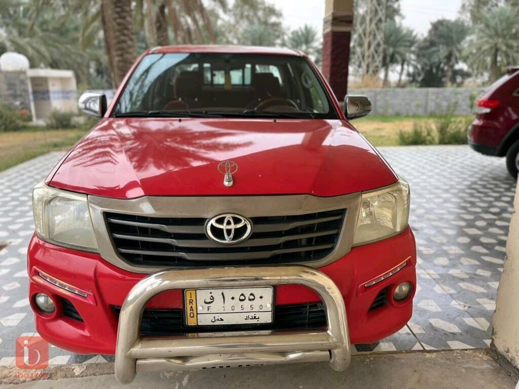 Toyota Hilux 2