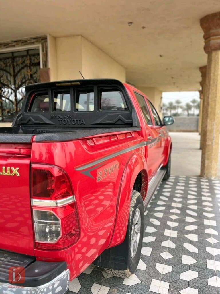 Toyota Hilux 9