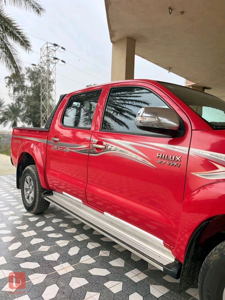 Toyota Hilux 16
