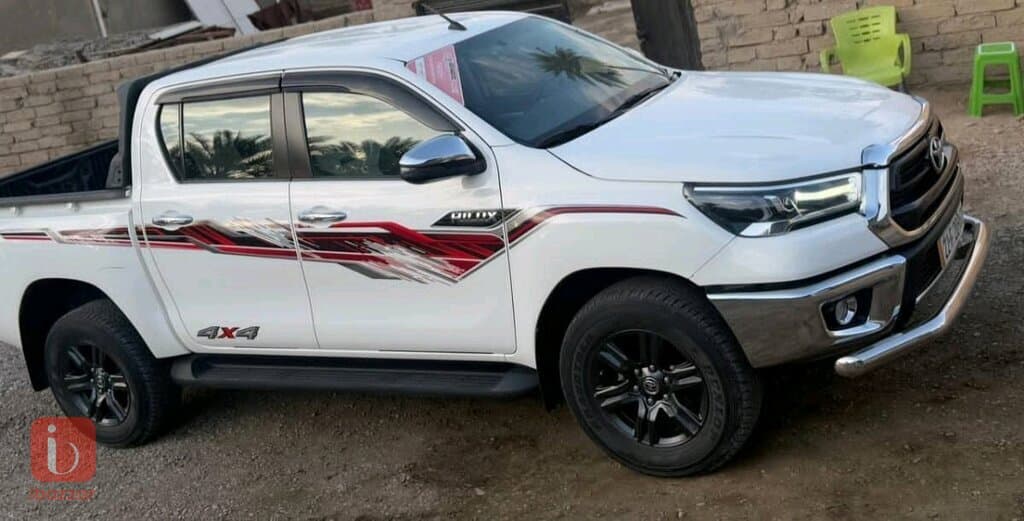 Toyota Hilux SR5 3