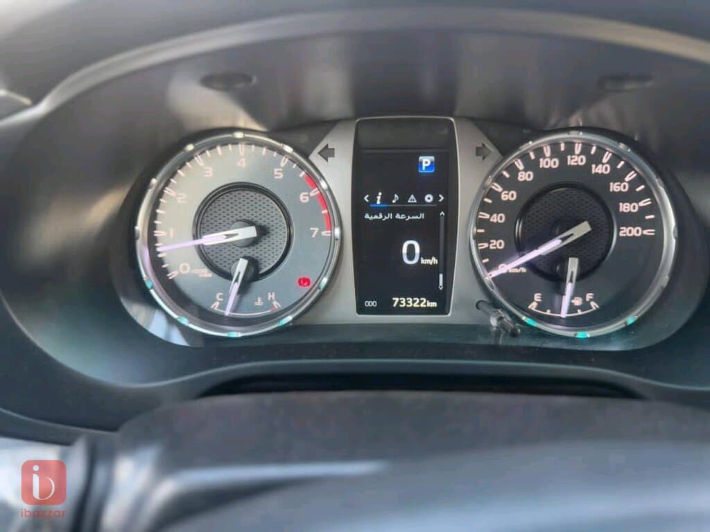 Toyota Hilux SR5 5