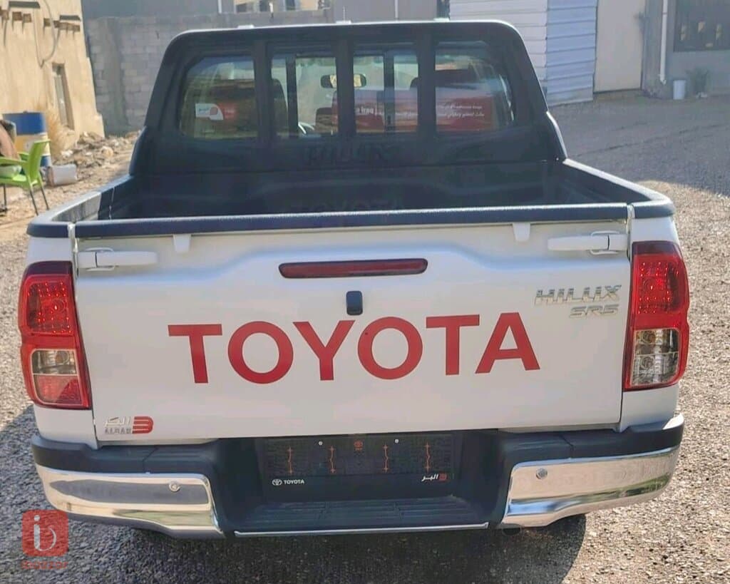 Toyota Hilux SR5 2