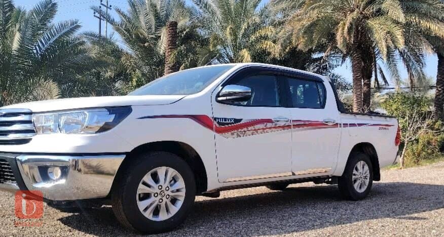 Toyota Hilux SR5 3