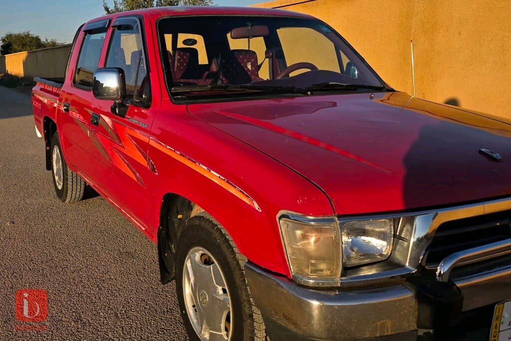 Toyota Hilux Double Cab GLX 2