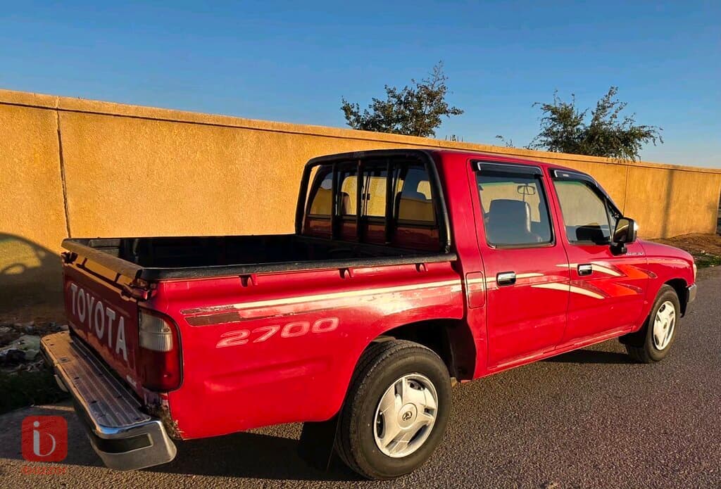 Toyota Hilux Double Cab GLX 4