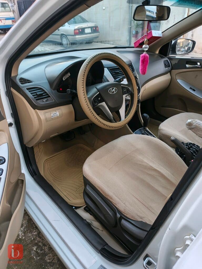 Hyundai Accent 4