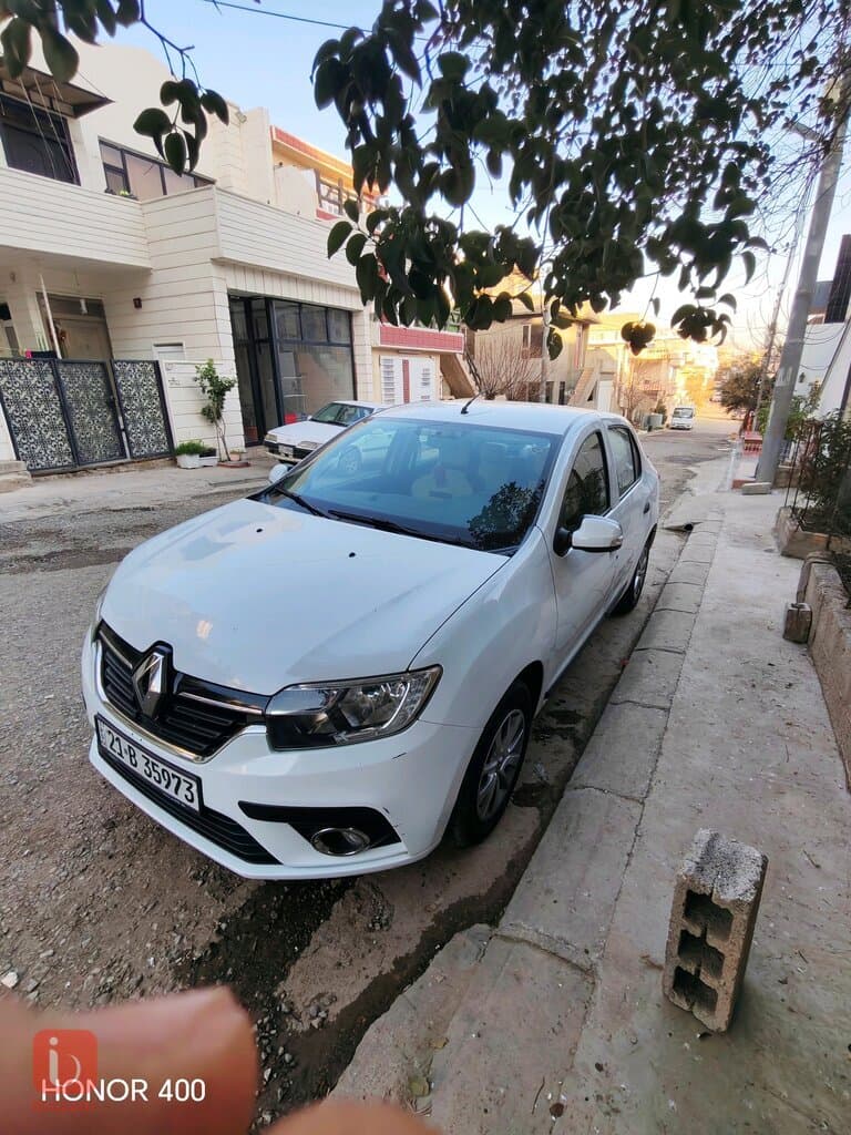 Renault Symbol Standard 4