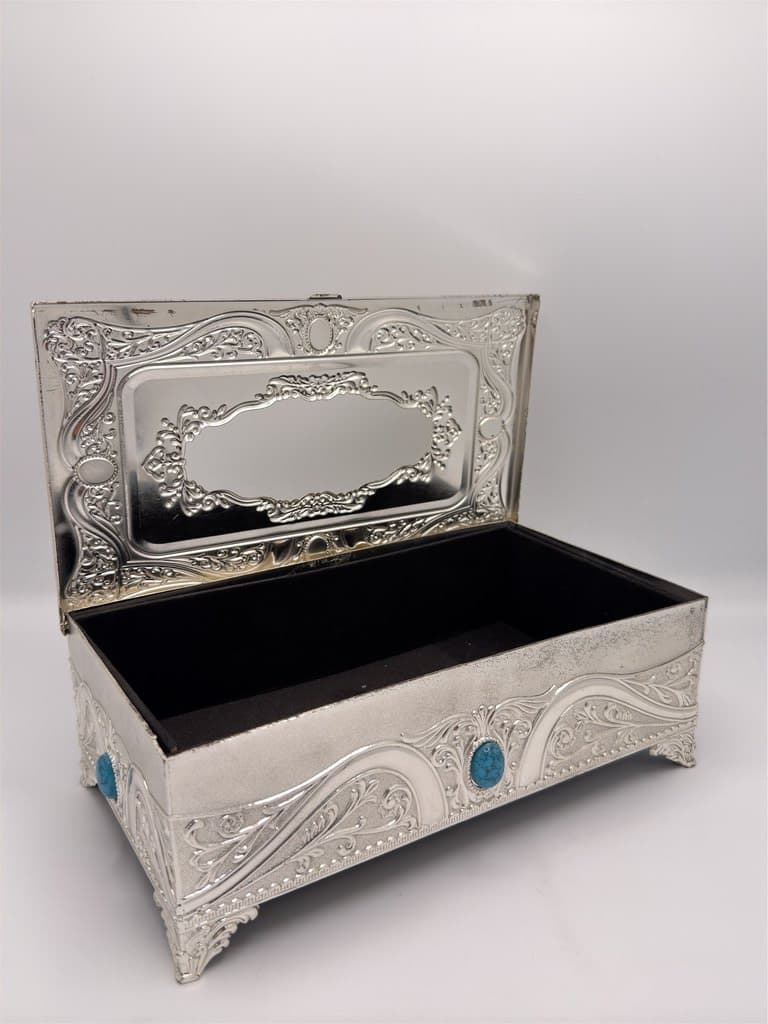 Tissue Box Holder (Silver) 4
