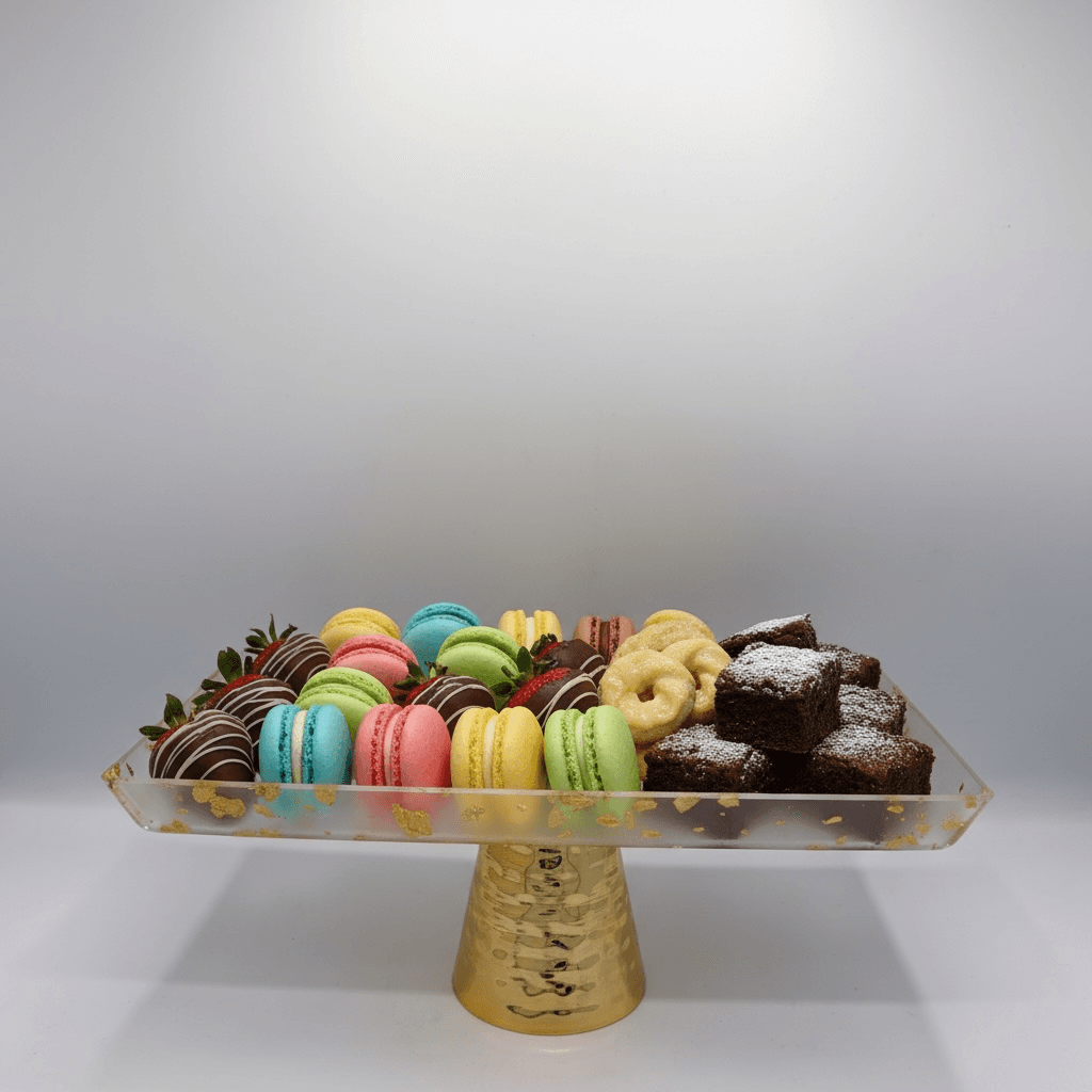 Single-Tier Resin Dessert Stand (Clear) 4