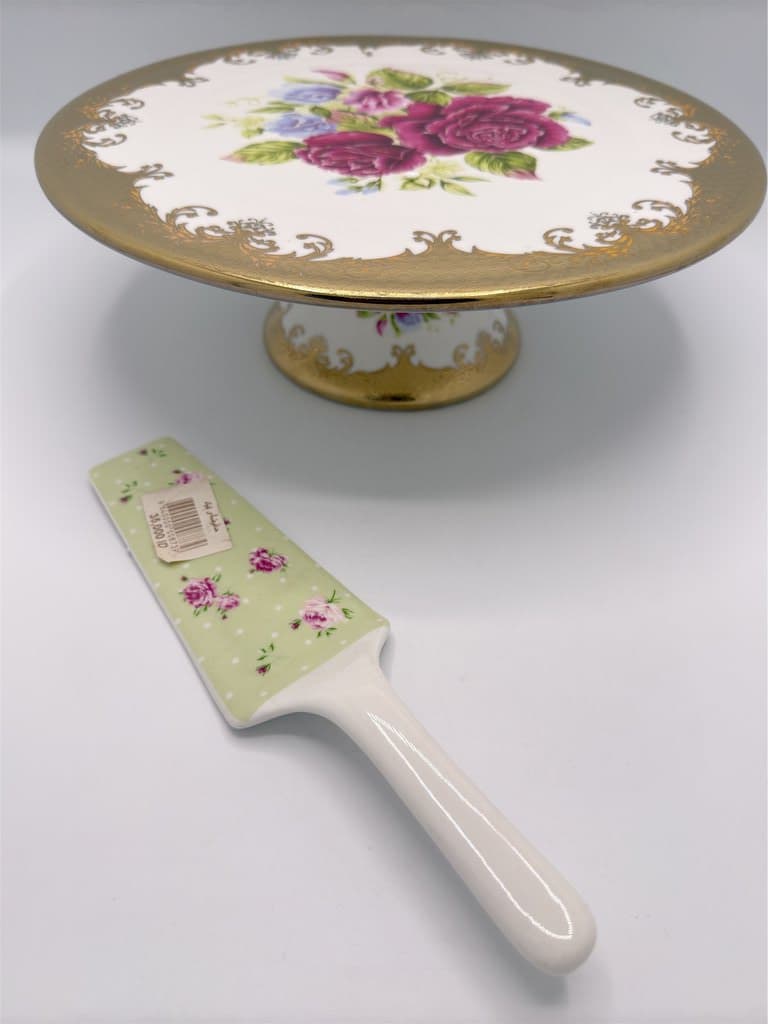 Cake Stand with Clear Glass Dome 4