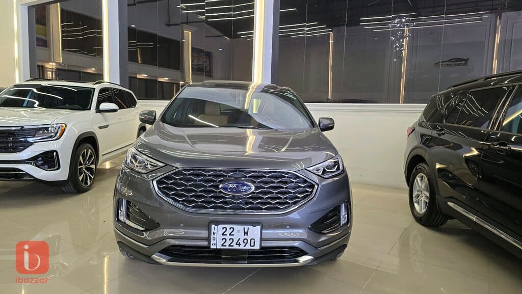 Ford Edge Titanium 1