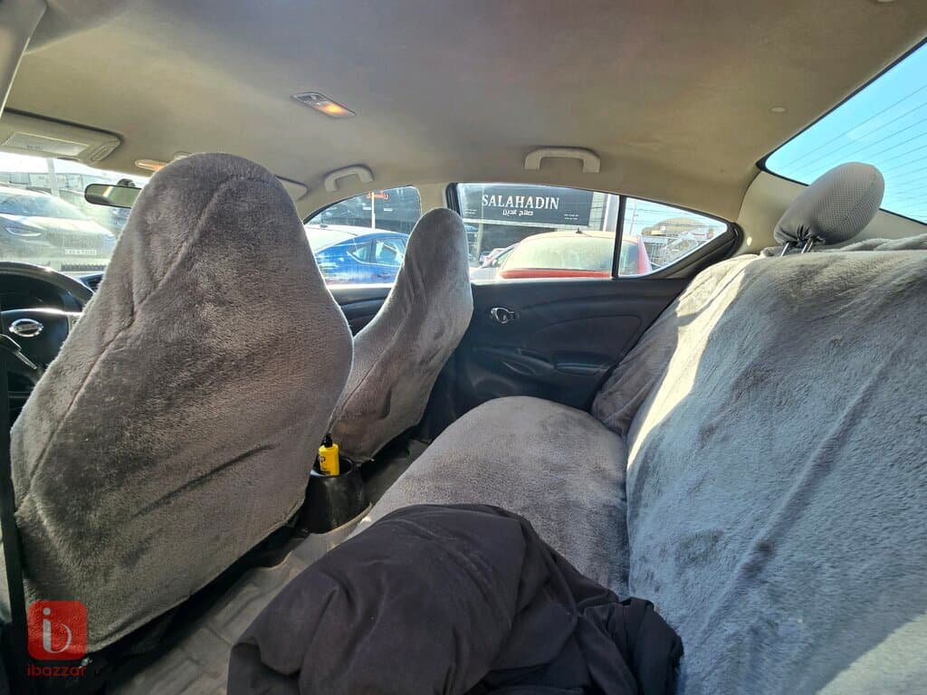 Nissan Versa 7